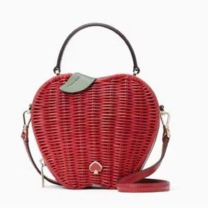🍎🔹️Kate Spade Honeycrisp Red Apple Wicker Basket Crossbody Handbag Novelty